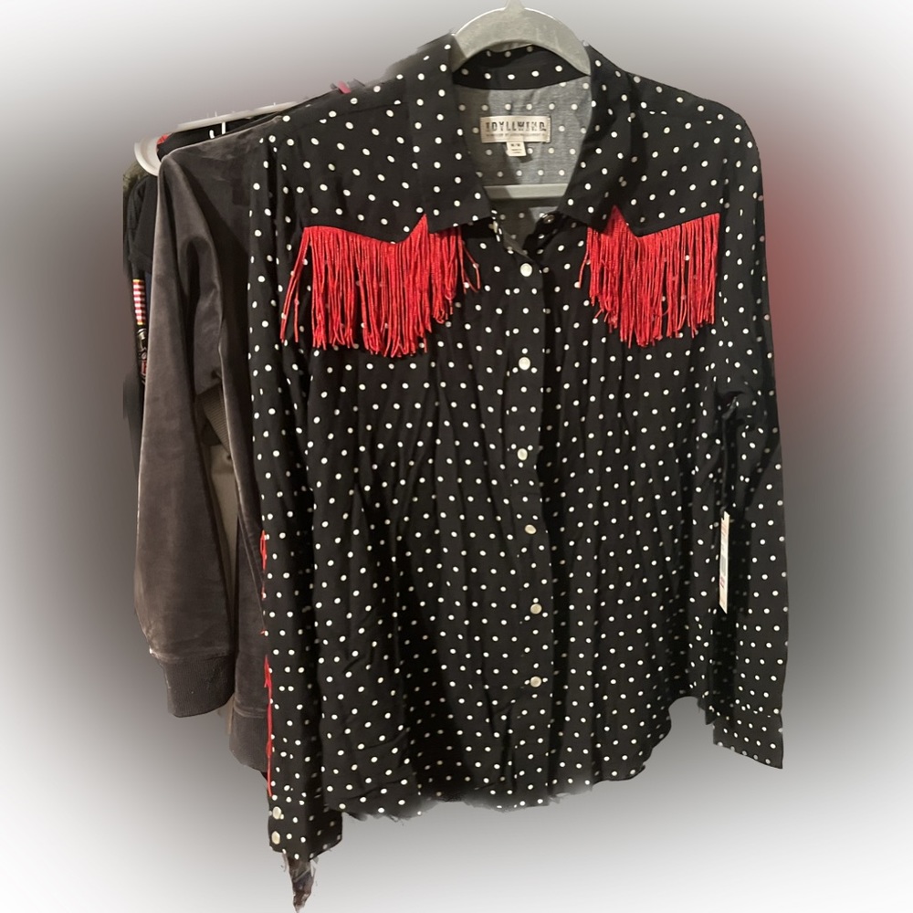 Western shirt, women , fringe along arm and back